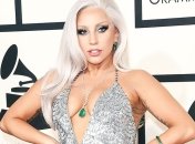 Леди Гага беспрерывно меняет цвет волос