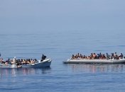 В Средиземном море за сутки спасли 4500 мигрантов