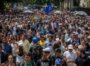 Президент Венесуэлы из-за протестов повысил минимальную зарплату на 60%