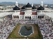 Мусульмане отмечают праздник Ураза-Байрам