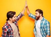 Як правильно вітатися українською