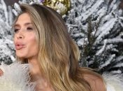 Вера Брежнева похвасталась новым роскошным платьем