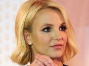 Бритни Спирс покупает бизнес ради молодого любовника