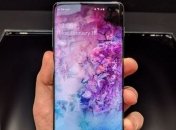 Samsung представит новый смартфон, фронтальная камера и датчики которого будут размещены под дисплеем