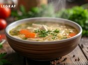 Куриный суп — то, что нужно в холодные зимние вечера (изображение создано с помощью ИИ)