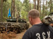 Военных нужно обеспечивать, тренировать, одевать и обучать