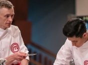 Компромиссы, мясные бургеры без мяса и микрокухня: как прошел восьмой выпуск шоу "Мастер Шеф. Профессионалы 3"