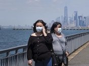 В Штатах от коронавируса уже умерло 65 тыс человек