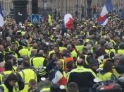 Протесты в Париже: задержаны почти 400 участников