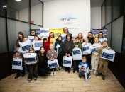 В Киеве детям погибших защитников передали ноутбуки и планшеты в рамках международного проекта