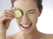 Народные рецепты от темных кругов под глазами