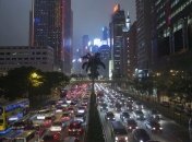 Фонари Гонконга светят в 1000 раз ярче всемирно принятых норм