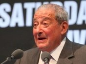 Промоутер Арум планирует летом начать бои