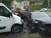 Мужчина на угнанном авто в Харькове протаранил Daewoo: пострадала девочка