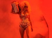 Памела Андерсон собрала деньги для Гаити