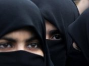 В Тунисе запретили носить никаб в госучреждениях