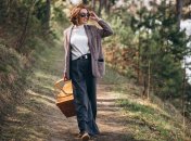 Сделайте брюки акцентными в своем образе осенью 2023 года