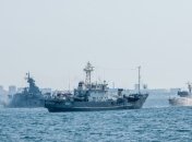 Военные моряки проводят учения для усиления охраны госграницы