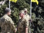 Президент Украины наградил Муженко орденом Богдана Хмельницкого