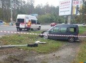 В Киеве произошло ДТП, автомобиль дважды перевернулся