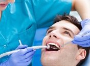 5 болезней, которые можно увидеть по зубам