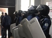 Погром в горсовете Жмеринки: неизвестные пытались сорвать избрание меры пресечения задержанным