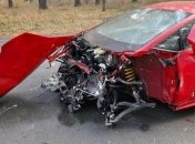 Бешено разогнался по мокрой дороге для фильма: элитный спорткар размозжило в ДТП под Киевом. Фото