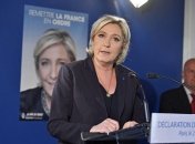 Ле Пен предлагает выслать из Франции иностранцев, за которыми следят спецслужбы