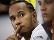 Хэмилтон недоволен, что на один уик-энд припало 3 важных события