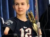 Ребенок без рук и без ног выиграл конкурс по каллиграфии