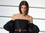 Без нижнего белья: дочь Синди Кроуфорд стала звездой обложки известного глянца (Фото)