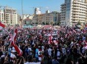 Власти Ливана хотят "успокоить" протестующих урезанием себе зарплат