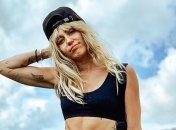 Майли Сайрус выпустила эмоциональную песню после расставания с Лиамом Хемсвортом (Видео)