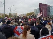 У Мінську опозиція збирається на марш, влада вже стягує бронетехніку (фото і відео)