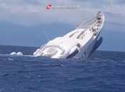 Яхта My Saga идет на дно