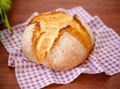 Українська паляниця виходить неймовірно пишною