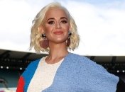 Вагітна Кеті Перрі станцювала в міні спідниці