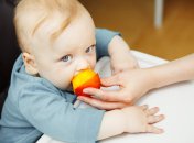 Персик: первый прикорм для грудничка