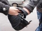 В Киеве у мужчины вырвали из рук сумку с тремя миллионами гривень