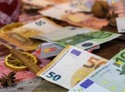 В Украине подорожали доллары и евро: свежий курс валюта от НБУ 