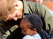 Принц Гарри рассказал, что ему помогло пережить смерть принцессы Дианы (Фото)