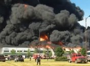 Пожежа знищує хімічний завод в США: є загроза екологічної катастрофи (фото, відео)