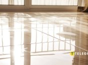 Правильне миття зробить підлогу сяючою