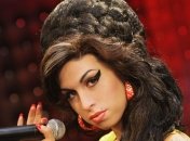 Ко дню рождения Эми Вайнхаус установили памятник 