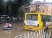 Львов "поплыл": движение электротранспорта остановлено