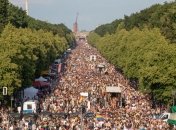 Около 150 тысяч жителей Берлина выходили на прайд-парад (Фото)