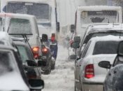 Автодороги на Западе Украины еще не расчищены, работы продолжаются