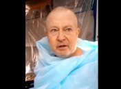 Мужчину с воспалением легких перевозили из больницы в больницу почти без одежды: видео из Никополя взволновало сеть