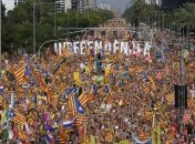 В Барселоне проходят массовые акции в поддержку независимости от Испании