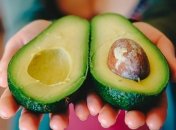 Дивний та смачний фрукт-авокадо